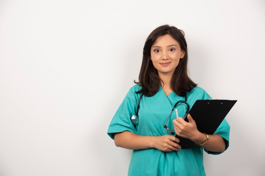 A Guide to Choosing the Best CNA Training Institute in Long Island
